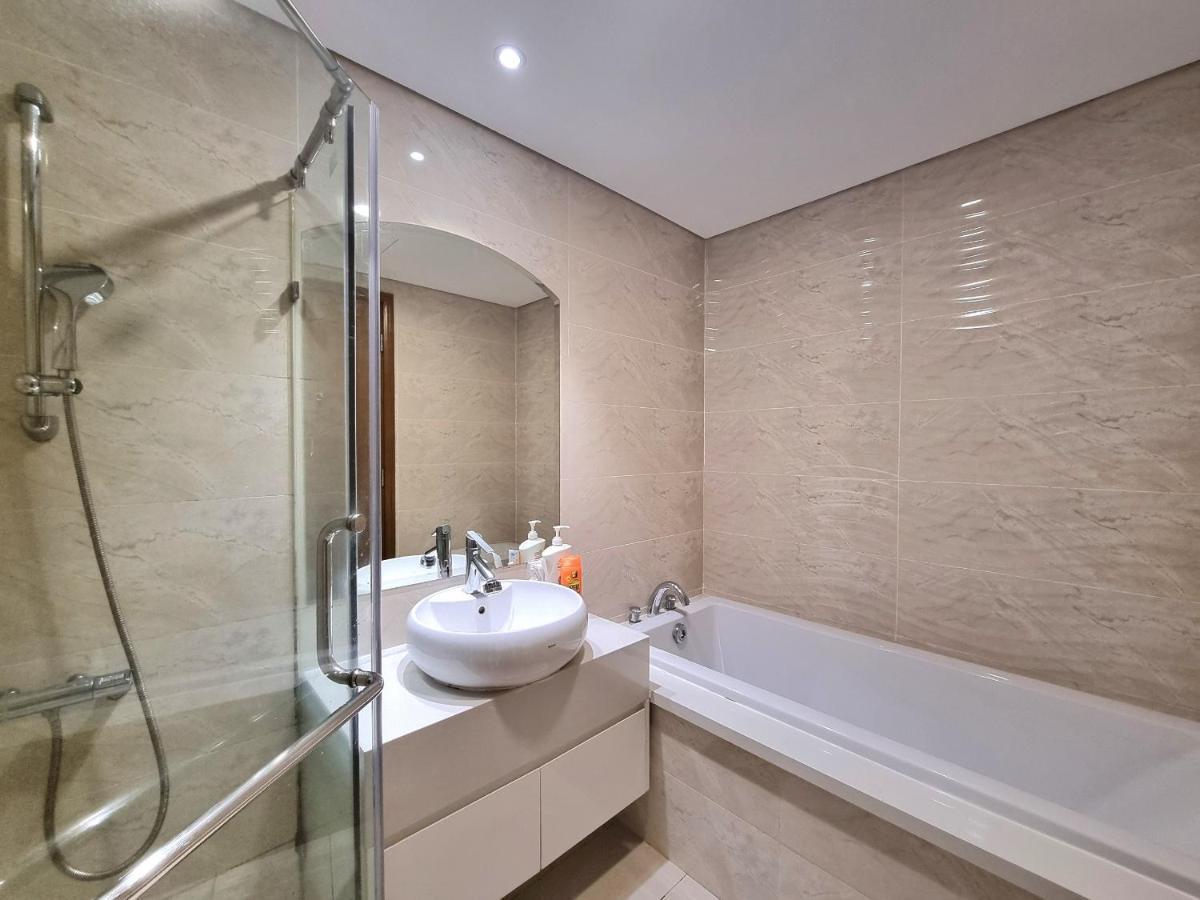 Enay Apartment - Vinhomes Central Park - Landmark 胡志明市 外观 照片